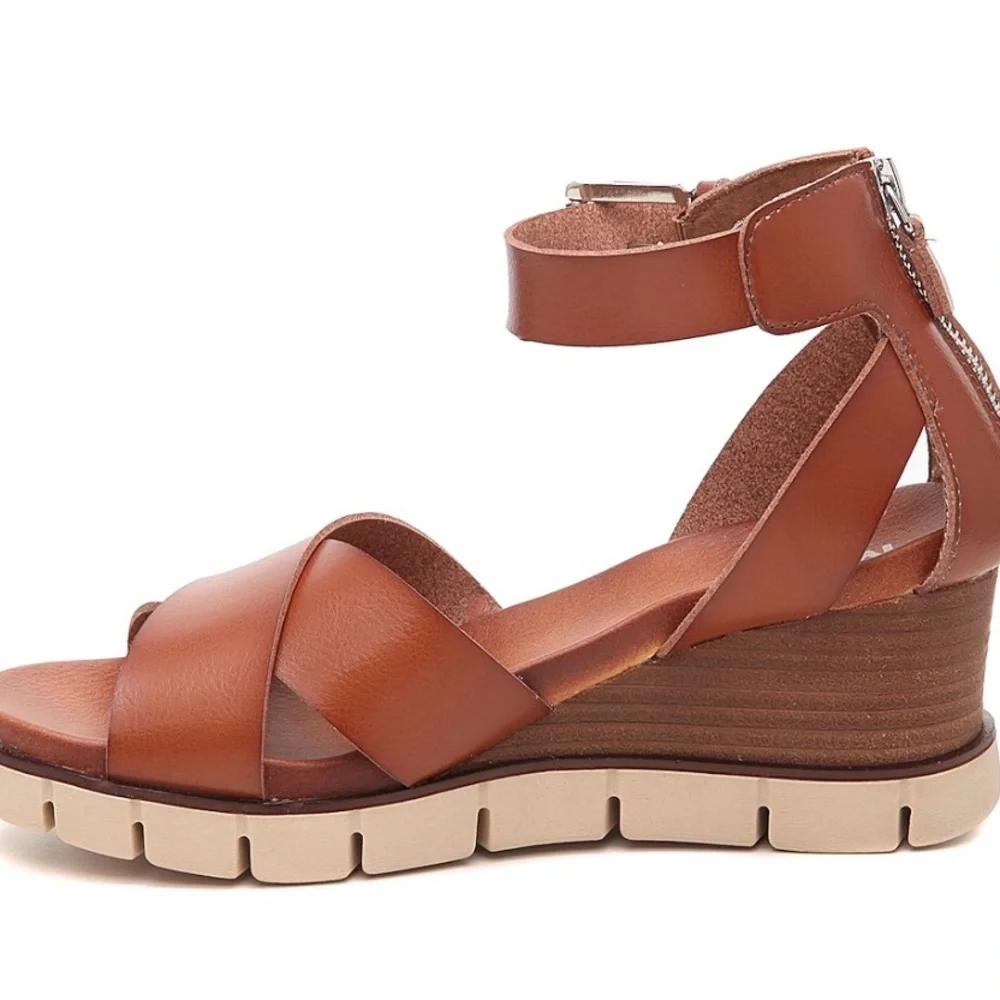 MIA -  Lauri Wedge Sandal - Picture 8 of 8